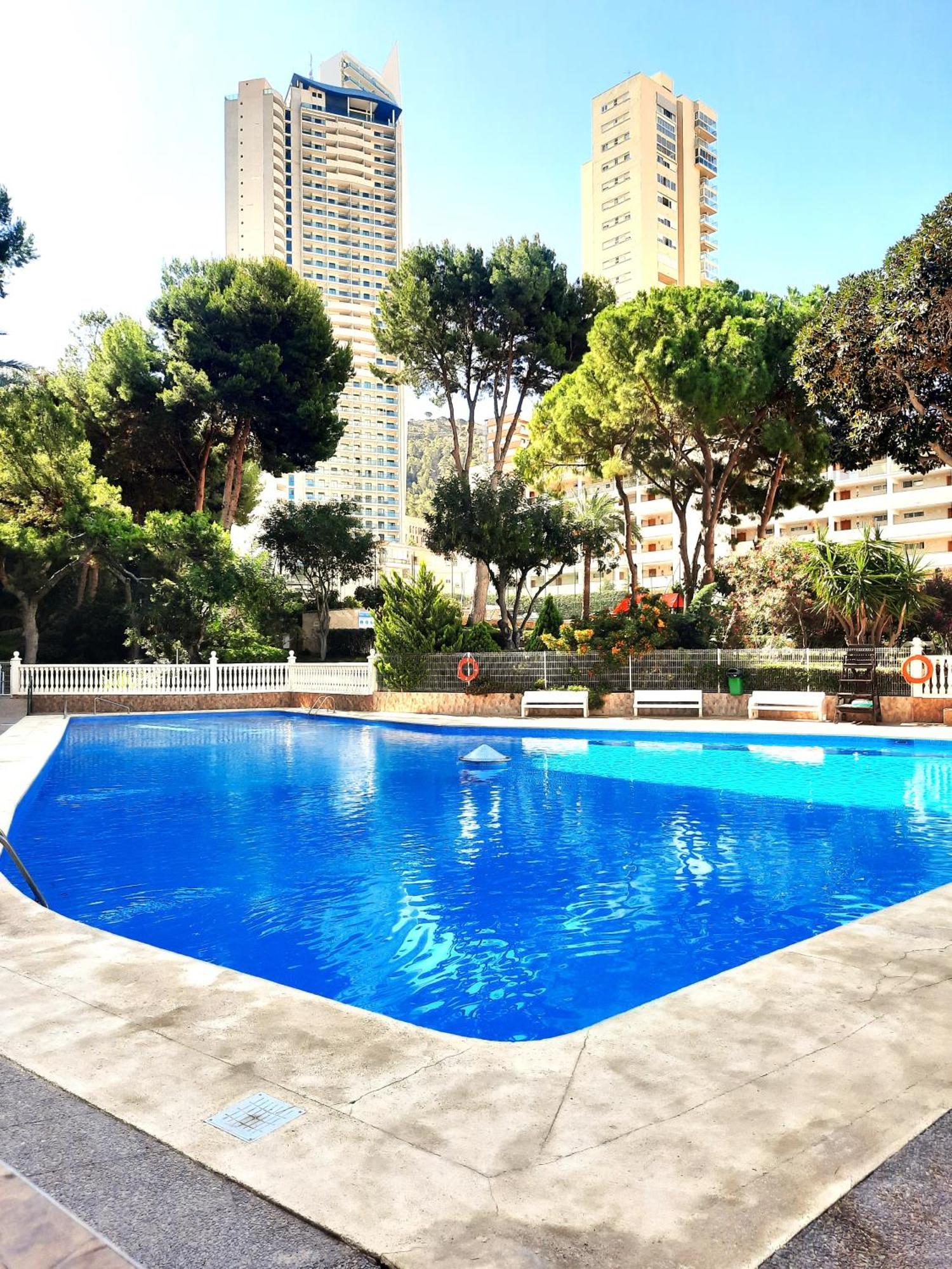 Playmon Holiday Apartment Бенідорм Екстер'єр фото