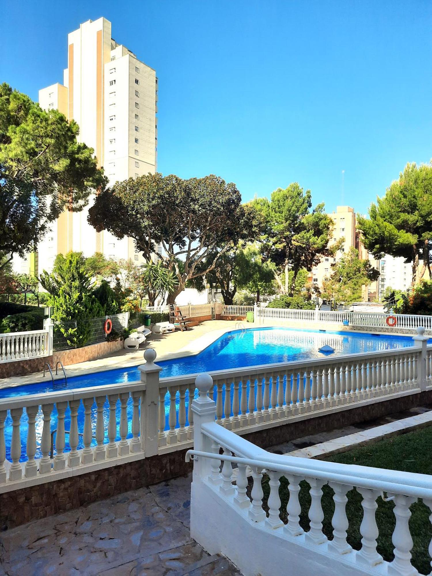 Playmon Holiday Apartment Бенідорм Екстер'єр фото