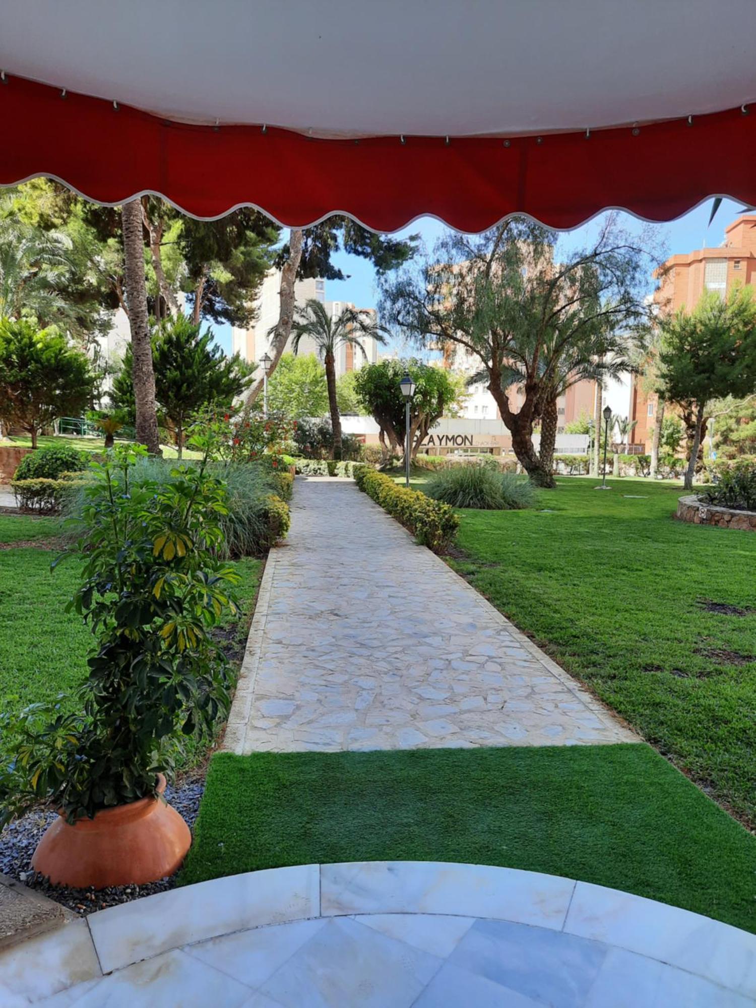 Playmon Holiday Apartment Бенідорм Екстер'єр фото